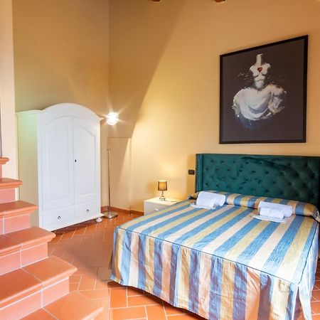 Tenuta Guinigi Antico Borgo Di Matraia - Exclusive Holidays Apartments & Pool 루카 외부 사진
