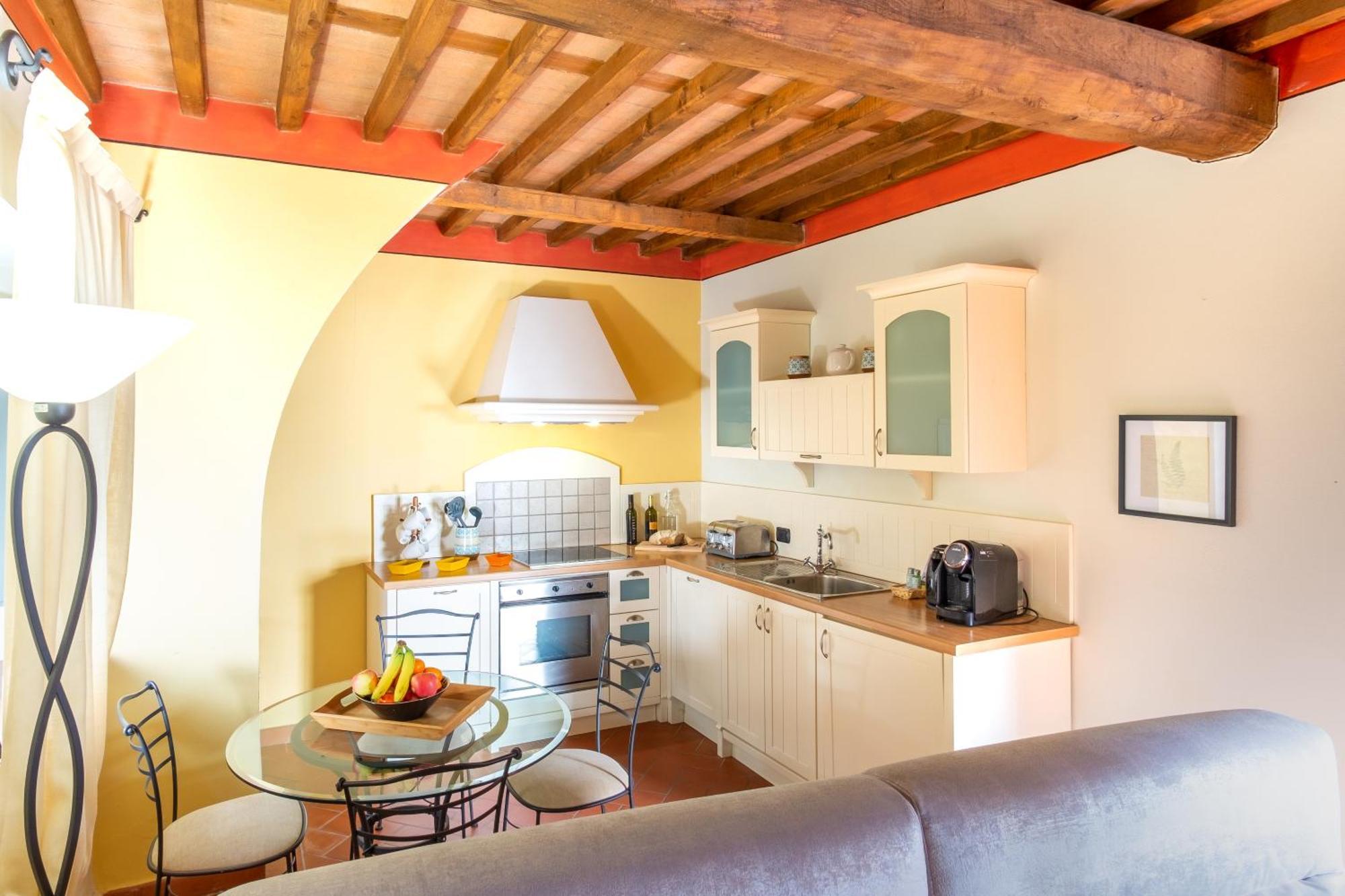 Tenuta Guinigi Antico Borgo Di Matraia - Exclusive Holidays Apartments & Pool 루카 외부 사진